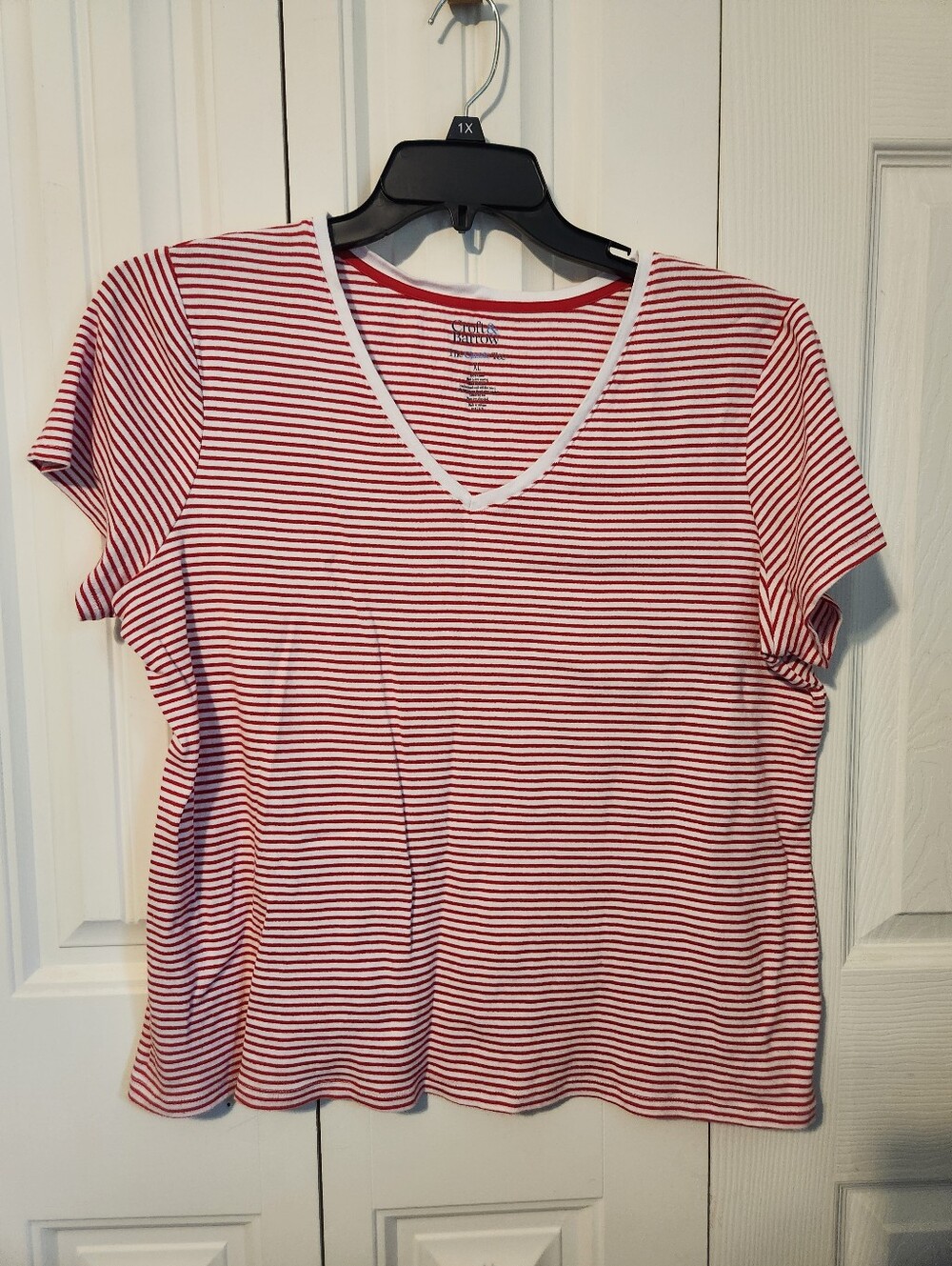 croft & barrow Red and White Striped V-Neck Short Sleeve Tee